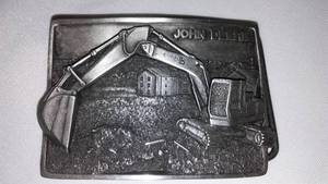 lot 94 image: John Deere Belt Buckle 1987 Track Backhoe