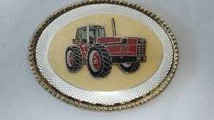 lot 176 image: International Harvester Belt Buckle Tractor