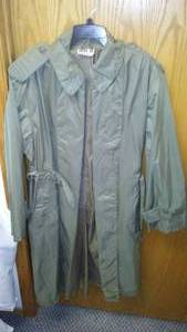 lot 100L image: Mens Raincoat, Trench Coat.