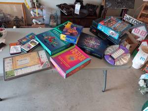 lot 146 image: Misc games Outburst, Pictionary (2...