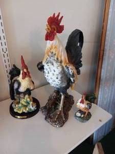 lot 158 image: 3 resin rooster figuines tall one 1...