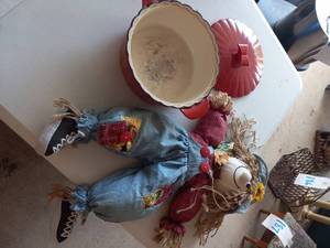 lot 170 image: Ceramic coatedcast iron dutch oven...