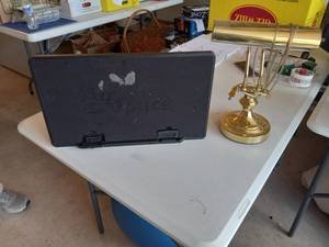 lot 171 image: Computer lap stand & desk lamp...