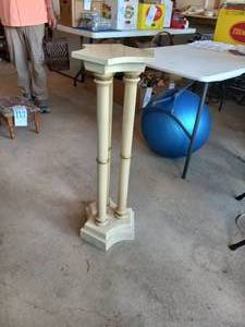 lot 185 image: Marble tall stand...