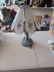 lot 95 image: blue floral glass panel touch lamp ...