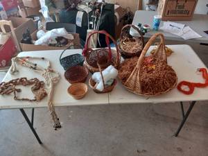 lot 96 image: Multiple baskets (various sizes) (s...