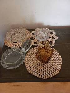 lot 118 image: Glass dishes wshell doilies...