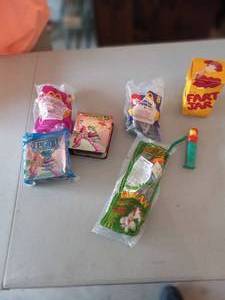 lot 137 image: Collectible McDonalds toys, pez an...