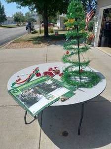 lot 27 image: Christmas spiral tree missing pole ...