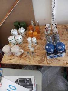 lot 52 image: Salt & Pepper shaker sets (13) (see...