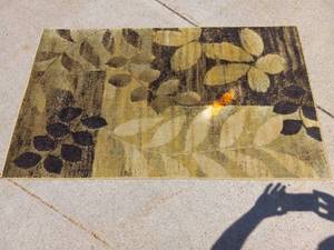 lot 62 image: nuetral color area  Rug 5x3  (see...