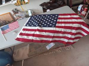 lot 78 image: American Flags, Christmas banner & ...