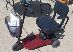 lot 1 image: Echo 3  3 wheel scooter  Retail $18...