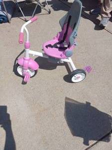 lot 3 image: pink trike...