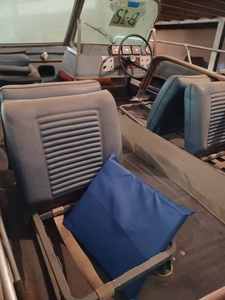 lot 9 image: Evinrude 16-foot Trihull Runabout with  Inboard Engine and Stern Drive, No Trailer