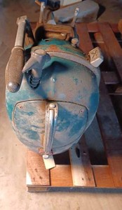 lot 43 image: Vintage Kiekafer Mercury Outboard