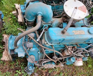 lot 50 image: OMC 120 Inboard