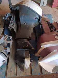 lot 98 image: Vintage Johnson 9.5 hp. Outboard - Model No. 9R-69S, Serial No.33089689