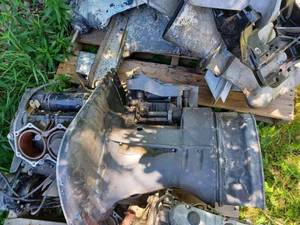 lot 119 image: Pallet of Three Outboards, No Lower units and No Hoods