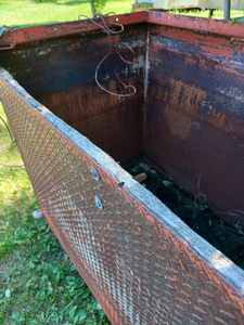 lot 124 image: Approx. 300 Gallon Outboard Test Tank