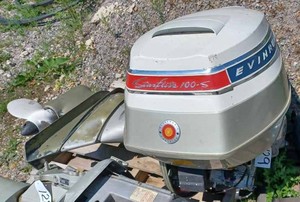lot 129 image: Evinrude Starflite 100-S Outboard