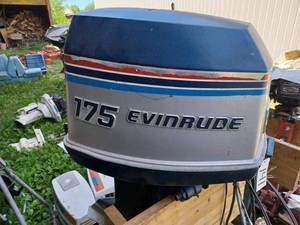 lot 141 image: Evinrude 175 hp. Outboard - V6