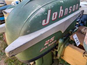 lot 148 image: Vintage Johnson 25 hp. Outboard - Model No. RD17, Serial No. 1261125