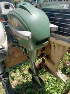 lot 162 image: Vintage Johnson Sea Horse - 5.5 hp. Outboard