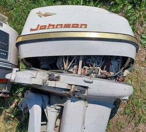 lot 207 image: Johnson Electric Sea Horse 40 Outboard
