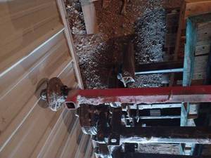 lot 268 image: Used Red Boat Trailer Axle, No Name, 1.75-inch Square Tube X 88-inches wide