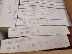 lot 429 image: 15 - 1997 MercuryMariner Outboards Manuals