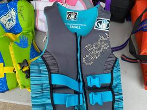 Life Jackets Youth Sizes