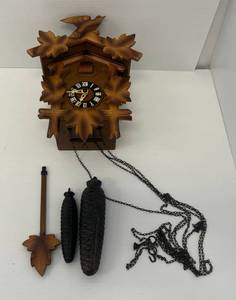 lot 15 image: Small Wood Cuckoo Clock (Untested)