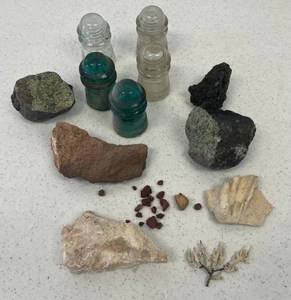 lot 22 image: Group Of Misc. Rocks And Glass Insulators
