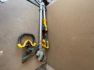 DEWALT 20V MAX Brushless Cordless Battery Powered String Trimmer (Tool Only) Used