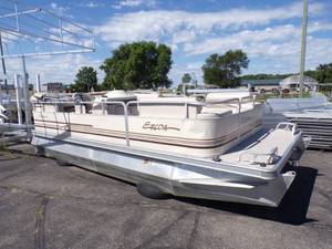 2002 Ercoa  19 Pontoon with Honda Four Stroke 40HP Motor