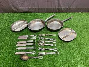 lot 19 image: Military Mess Kits & Silverware