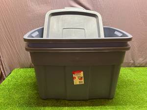 lot 33 image: 2 25 Gallon Totes with Covers
