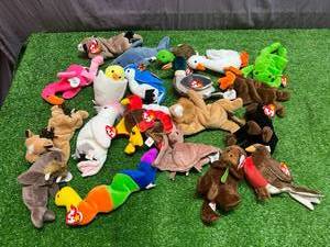 lot 42 image: 20 Ty Beanie Babies with Tags