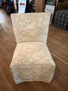 lot 57 image: Chair