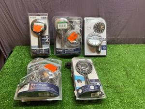 lot 64 image: Shower Heads