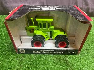 lot 120 image: Steiger Bearcat Series 1 132 Scale