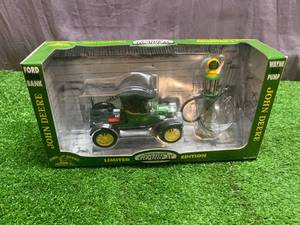 lot 131 image: John Deere 1912 Ford Model T Delivery Car & 1920 Wayne Gas Pump