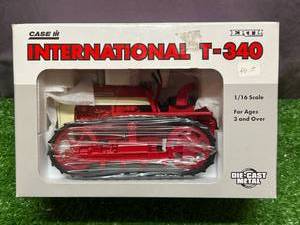 lot 165 image: International T-340 116 Scale