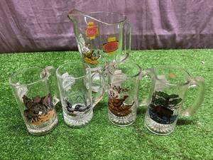 lot 177 image: Schmidt Beer Collectors Glass Mugs Series 2, Mugs 1-4 and Matching Glass Pitcher