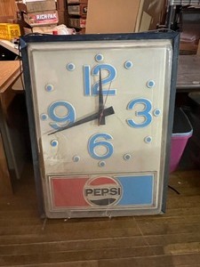 lot 245 image: Large Pepsi Clock