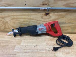 MILWAUKEE 12 Amp 1-18 in. Stroke SAWZALL Reciprocating Saw