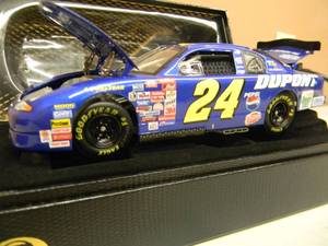 ACTION RACING 124 SCALE ELITE RCCA DIE-CAST - #24 JEFF GORDAN DUPONT  PEPSI 2001 MONTE CARLO LIMITED EDITION NASCAR - VERY COOL PIECE - NEW IN BOX - SEE PICTURES