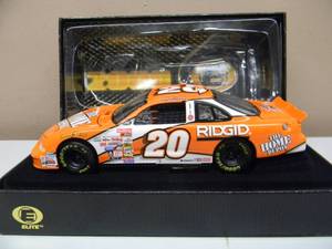 ACTION RACING 124 SCALE ELITE COLLECTIBLE - TONY STEWART #20 HOME DEPOT ROOKIE OF THE YEAR 2000 GRAND PRIX LIMITED EDITION 10535 - 1 OF 5000  - AWESOME PIECE - NEW IN BOX - SEE PICTURES