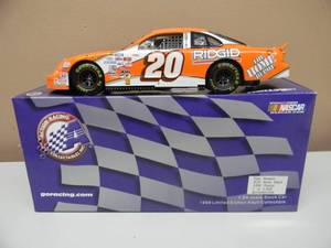 ACTION RACING 124 SCALE - TONY STEWART #20 HOME DEPOT 1999 PONTIAC LIMITED EDITION W249903308 - 1 OF 5004 - AWESOME PIECE - NEW IN BOX - SEE PICTURES